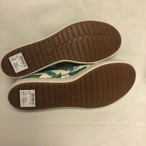 Cloudsteppers by Clarks Slip-on Palm Shoes 8W NWOB Step Glow Jade - Picture 6 of 6